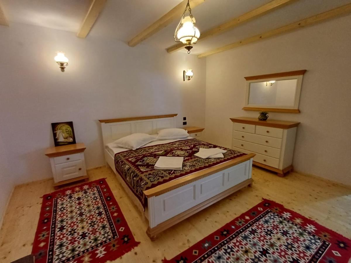 Casuta Din Valea Regilor Villa Gradistea de Munte Екстериор снимка